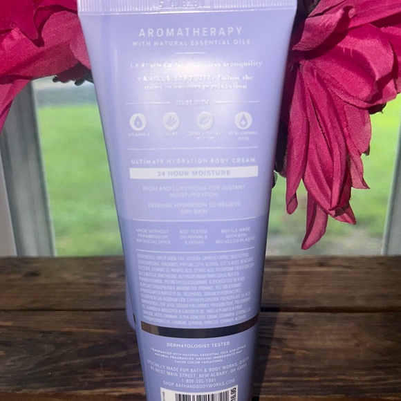 Bath & Body Works Lavender Vanilla Aromatherapy Body Cream - Picture 4 of 5